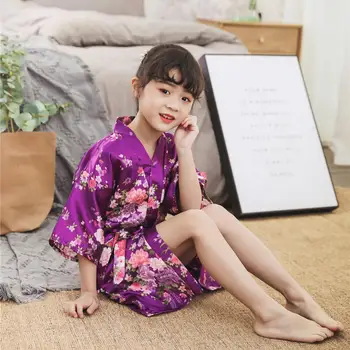 Фиолетовые летние Высококачественные атласные детские халаты-кимоно для подружек невесты, халат с цветочным узором для девочек, Шелковый детский халат с цветочным узором  10