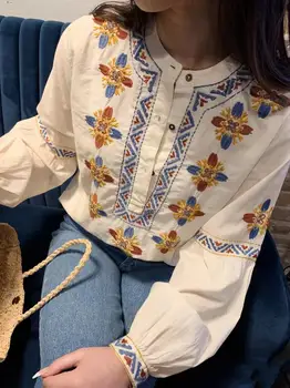 2023 Весенне-летняя новая французская женская блузка в богемном стиле с цветочной вышивкой, женская рубашка с длинным рукавом и полуоткрытым воротом, расшитая бисером, и топы  5