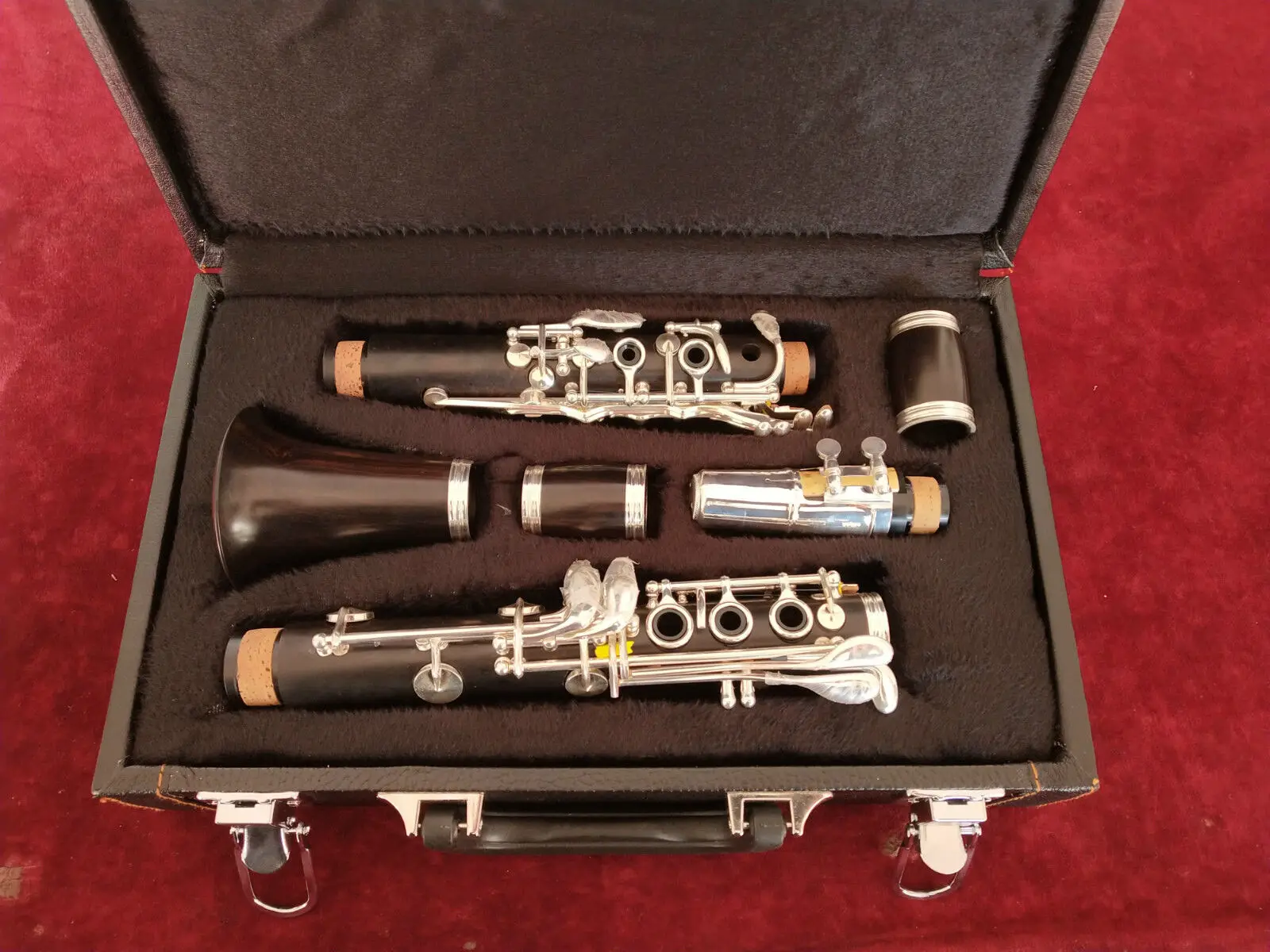 Отличный кларнет с футлярами из черного дерева, хороший материал и звуковая группа